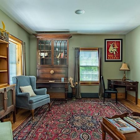 Emilyville Inn Campbellford ภายนอก รูปภาพ