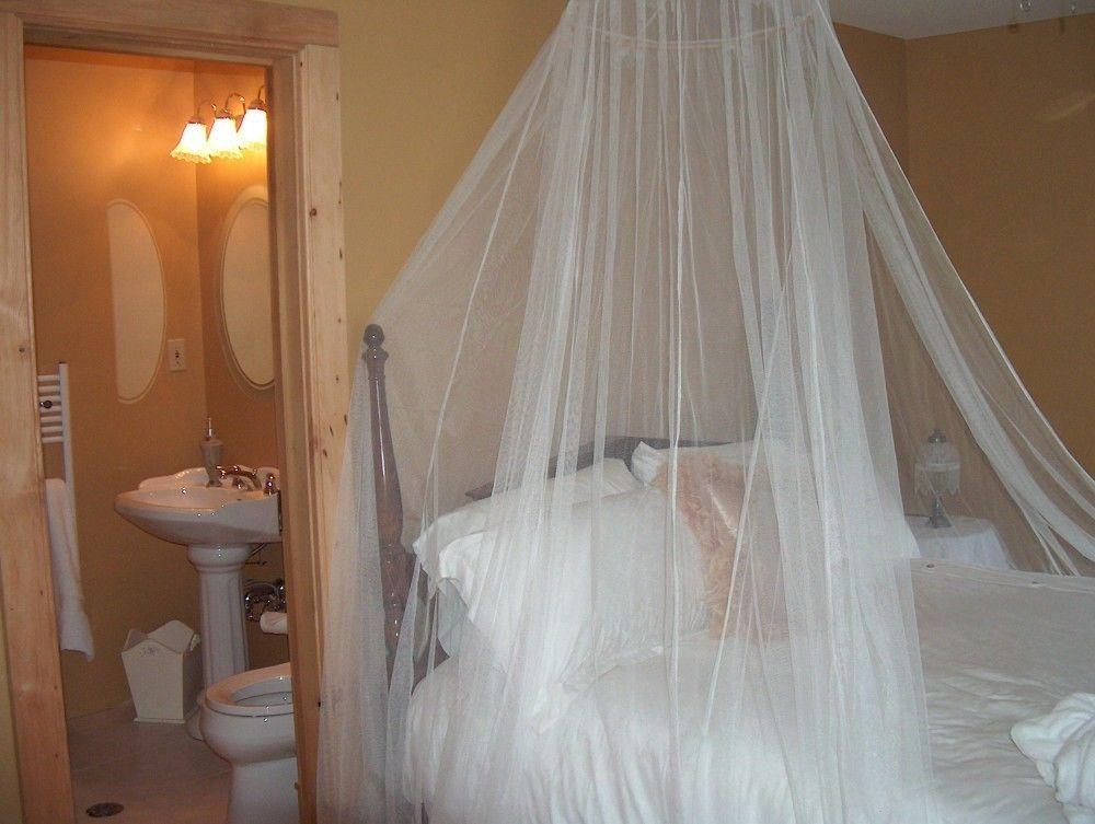 Emilyville Inn Campbellford ภายนอก รูปภาพ